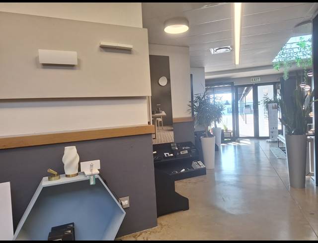 108.50M² RETAIL TO LET IN RIVERSIDE PARK